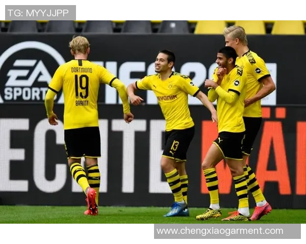 足球巨星辗转豪门俱乐部生涯轨迹与辉煌历程